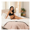 Fascinator Faux-Fur Throw - Luxurious Queen-Size Blanket with Waterproof Lining